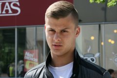 09.jpg